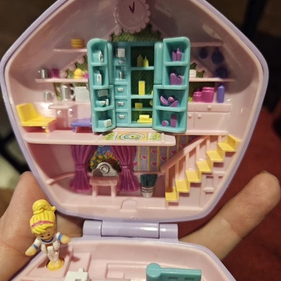 Polly Pocket Vintage Bluebird Toys 1994 Polly’s Video Slumber Party Complete - Picture 4 of 6